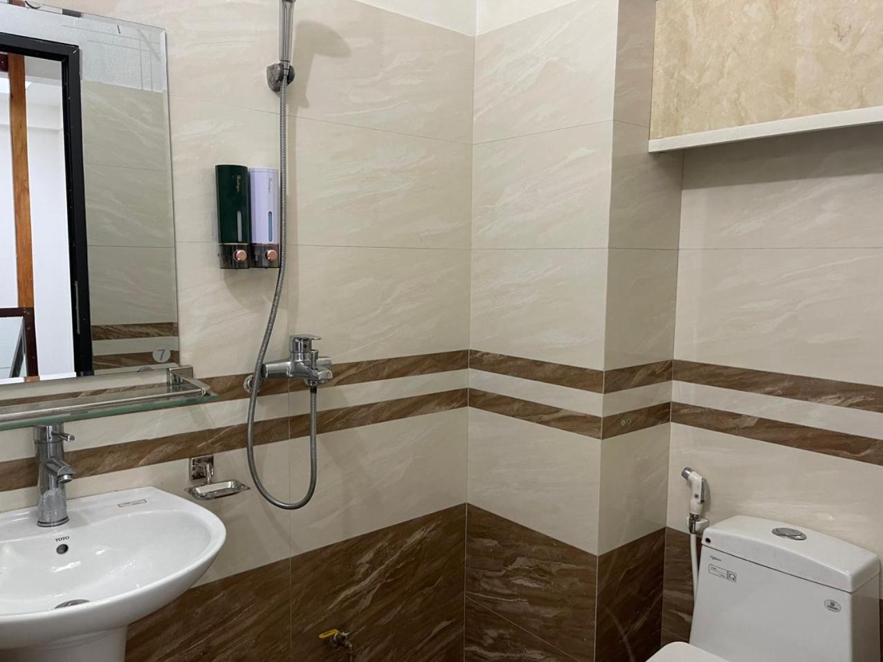 Nhat Sapa Hostel Экстерьер фото
