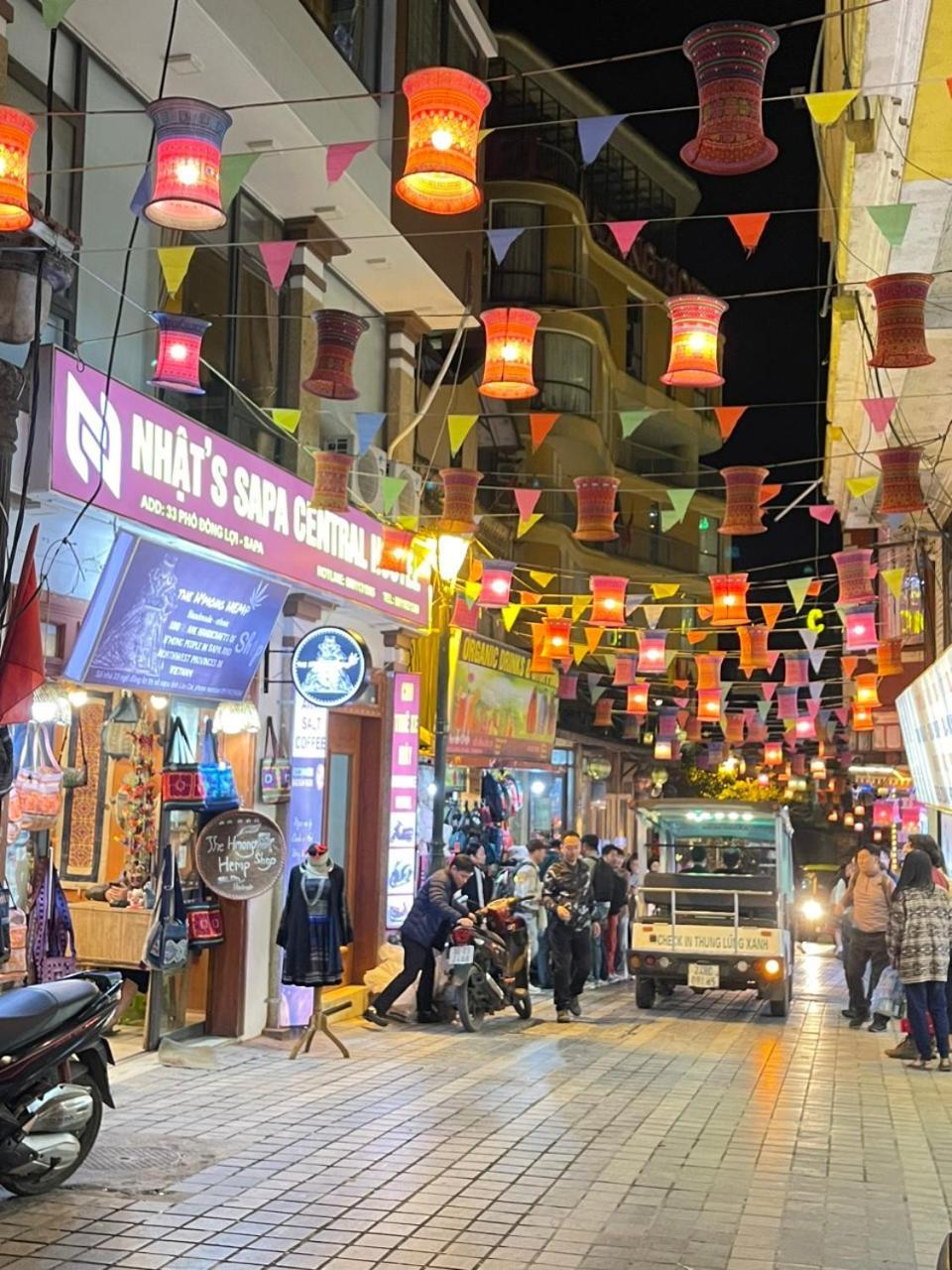 Nhat Sapa Hostel Экстерьер фото
